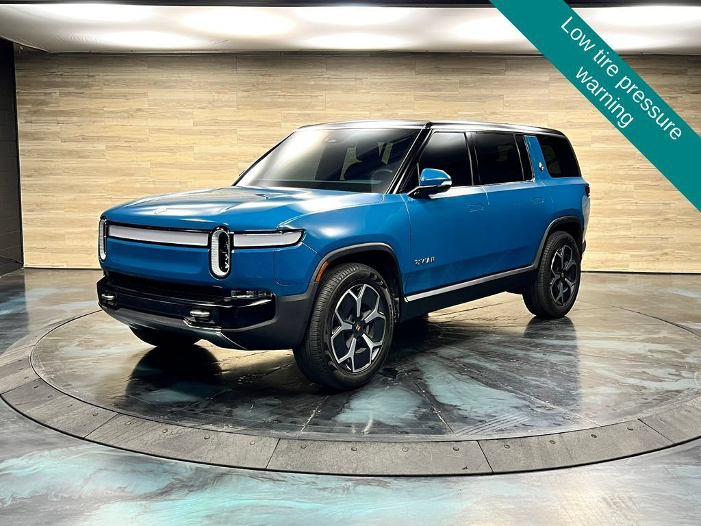 Used 2024 Rivian R1S Adventure Dual AWD/4WD image 9