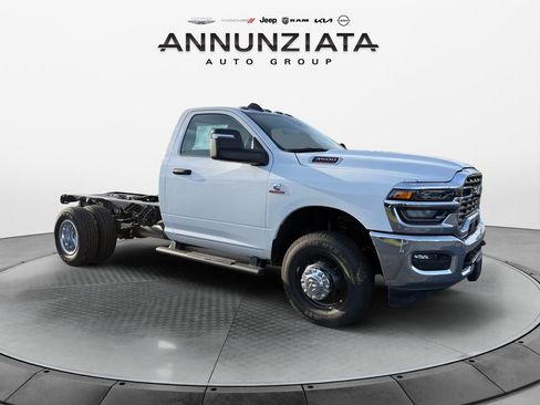 New 2026 RAM 3500 Tradesman w/ Chrome Appearance Group A AWD/4WD image 7