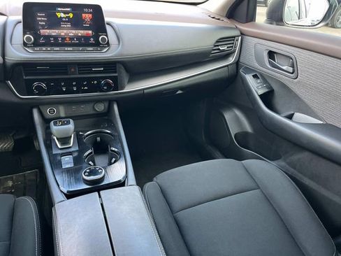 Used 2023 Nissan Rogue S image 17