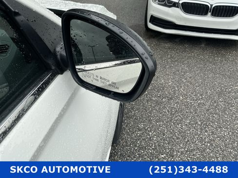 Used 2025 Nissan Altima 2.5 SV FWD image 10