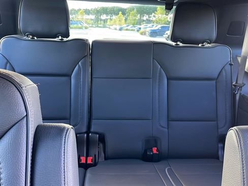Used 2021 GMC Yukon Denali w/ Denali Premium Package AWD/4WD image 37