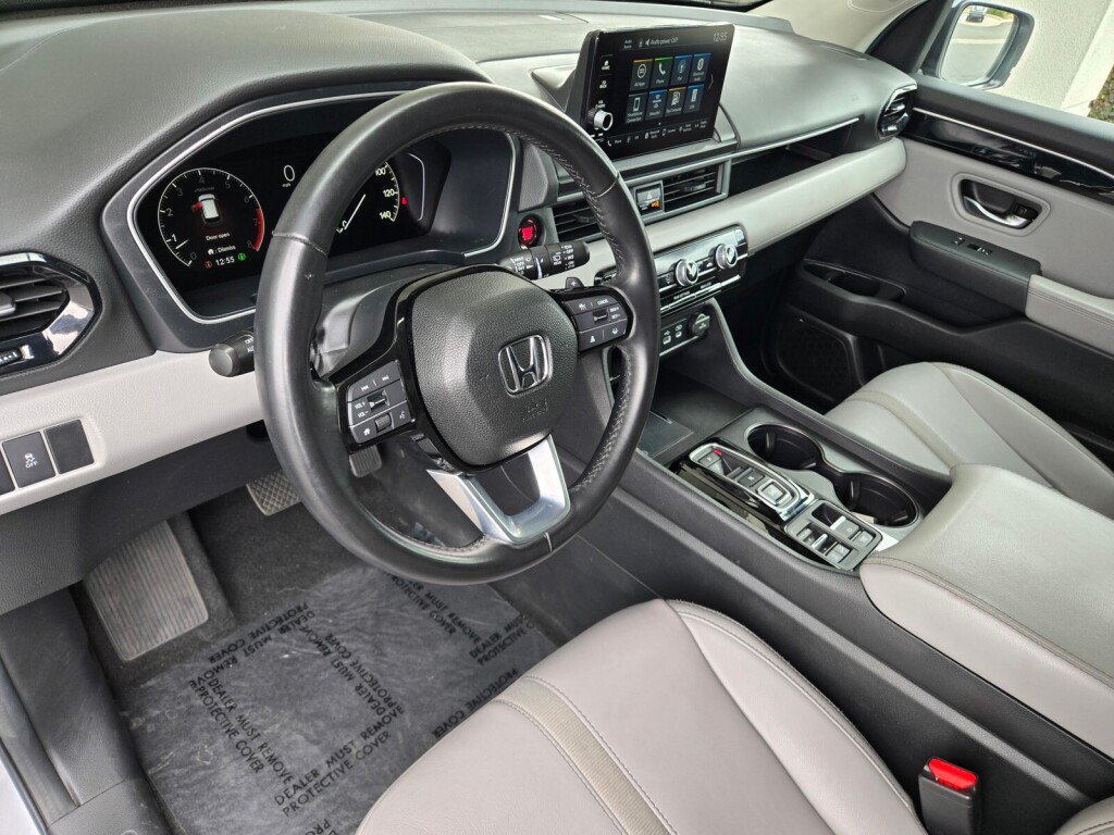 Certified 2025 Honda Pilot EX-L image 12