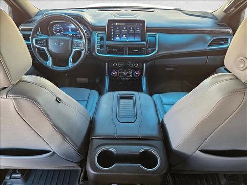 Used 2023 Chevrolet Tahoe Z71 w/ Luxury Package AWD/4WD image 17