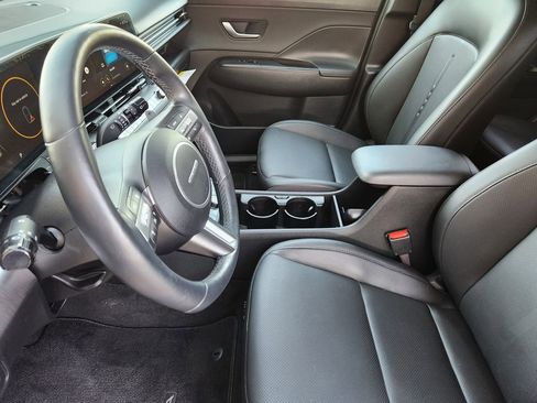 Used 2024 Hyundai Kona Limited FWD image 12