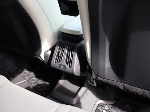 New 2026 BMW X1 xDrive28i w/ Convenience Package image 17