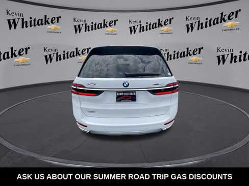 Used 2023 BMW X7 xDrive40i w/ Premium Package AWD/4WD image 8