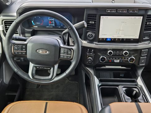 Used 2024 Ford F350 Platinum w/ FX4 Off-Road Package image 29