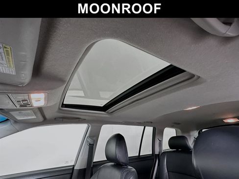 Used 2012 Toyota Highlander SE image 14