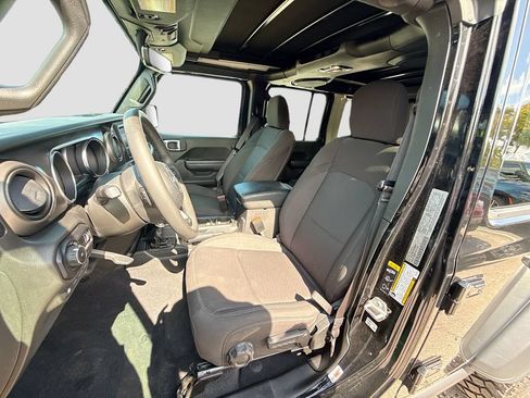 Used 2023 Jeep Wrangler Unlimited w/ Sun & Screen Package AWD/4WD image 23