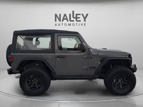 Used 2022 Jeep Wrangler Sport image 7
