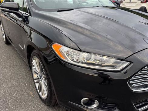 Used 2013 Ford Fusion SE FWD image 19