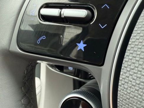 Used 2023 Hyundai Ioniq 5 Limited image 32
