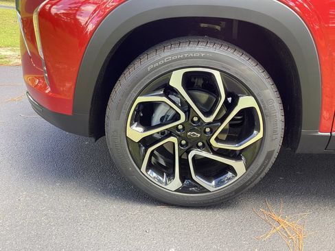 New 2026 Chevrolet Trax RS w/ Driver Confidence Package FWD image 9