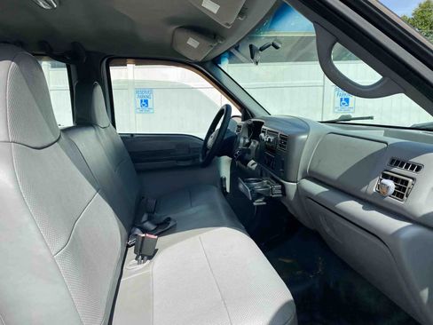 Used 2002 Ford F250 XL image 12
