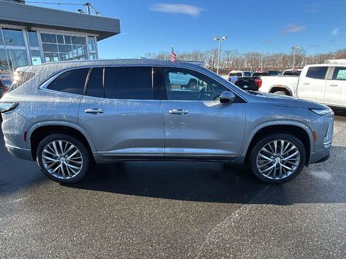 New 2026 Buick Enclave Avenir w/ Super Cruise Package image 8