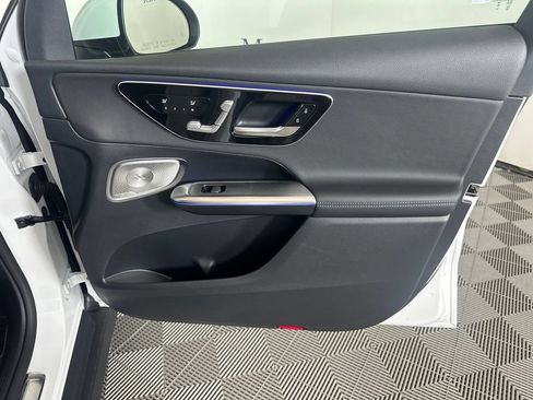 Used 2026 Mercedes-Benz GLC 300 image 15