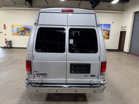 Used 2014 Ford E-250 and Econoline 250 Extended w/ Power Group image 20