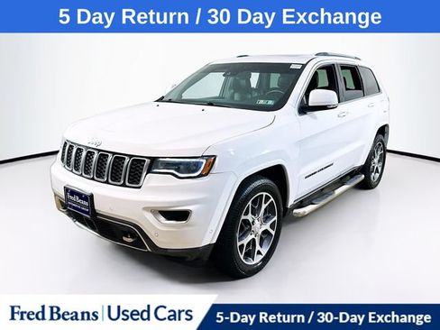 Used 2018 Jeep Grand Cherokee Limited AWD/4WD image 3
