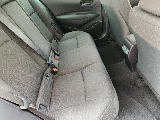 Used 2025 Toyota Corolla LE FWD image 30