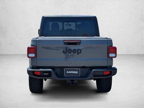 Used 2023 Jeep Gladiator Sport AWD/4WD image 6