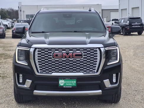 Used 2023 GMC Yukon Denali RWD image 3