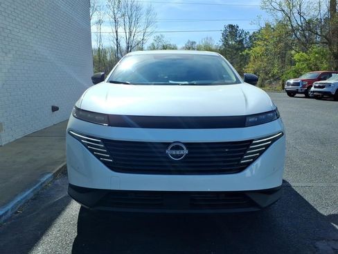 Used 2025 Nissan Murano SL image 2