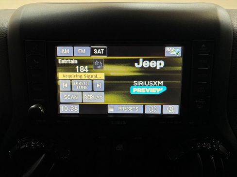 Used 2016 Jeep Wrangler Unlimited Sahara AWD/4WD image 17
