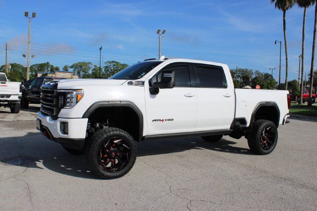 Used 2022 GMC Sierra 2500 AT4 w/ AT4 Premium Plus Package AWD/4WD image 5