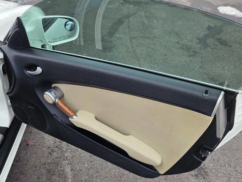 Used 2009 Mercedes-Benz SLK 300 image 17