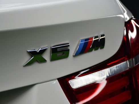 Used 2014 BMW X6 M image 12
