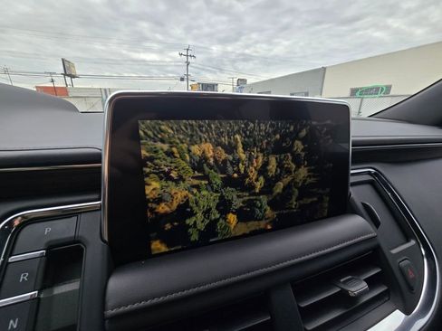 Used 2023 Chevrolet Tahoe High Country image 10