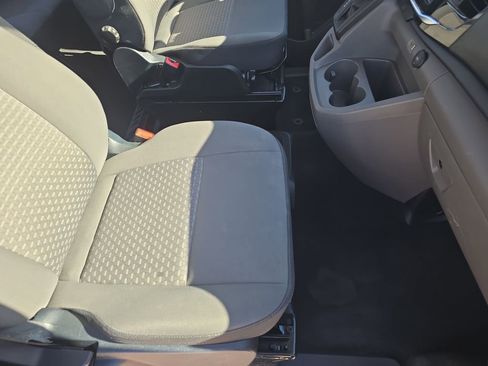 Used 2023 Ford Transit 350 XLT image 10