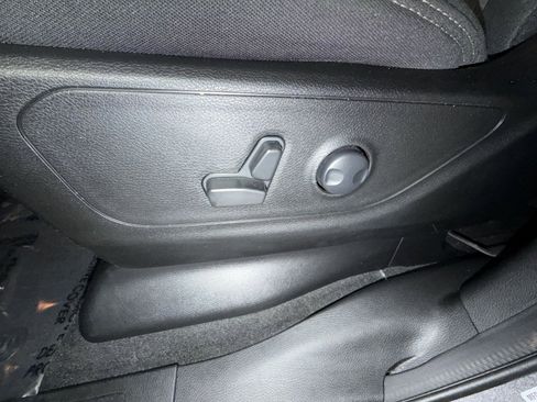 Used 2023 RAM 1500 Big Horn image 14