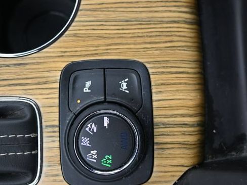 Used 2018 GMC Acadia Denali w/ Technology Package AWD/4WD image 14
