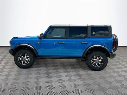 New 2025 Ford Bronco Badlands image 3