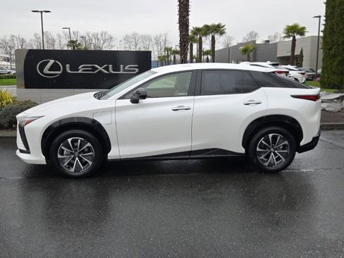 Certified 2024 Lexus RZ 450e Premium w/ Accessory Package (2T) image 2