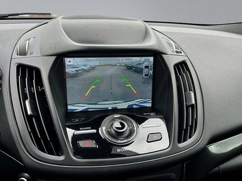 Used 2019 Ford Escape Titanium AWD/4WD image 14
