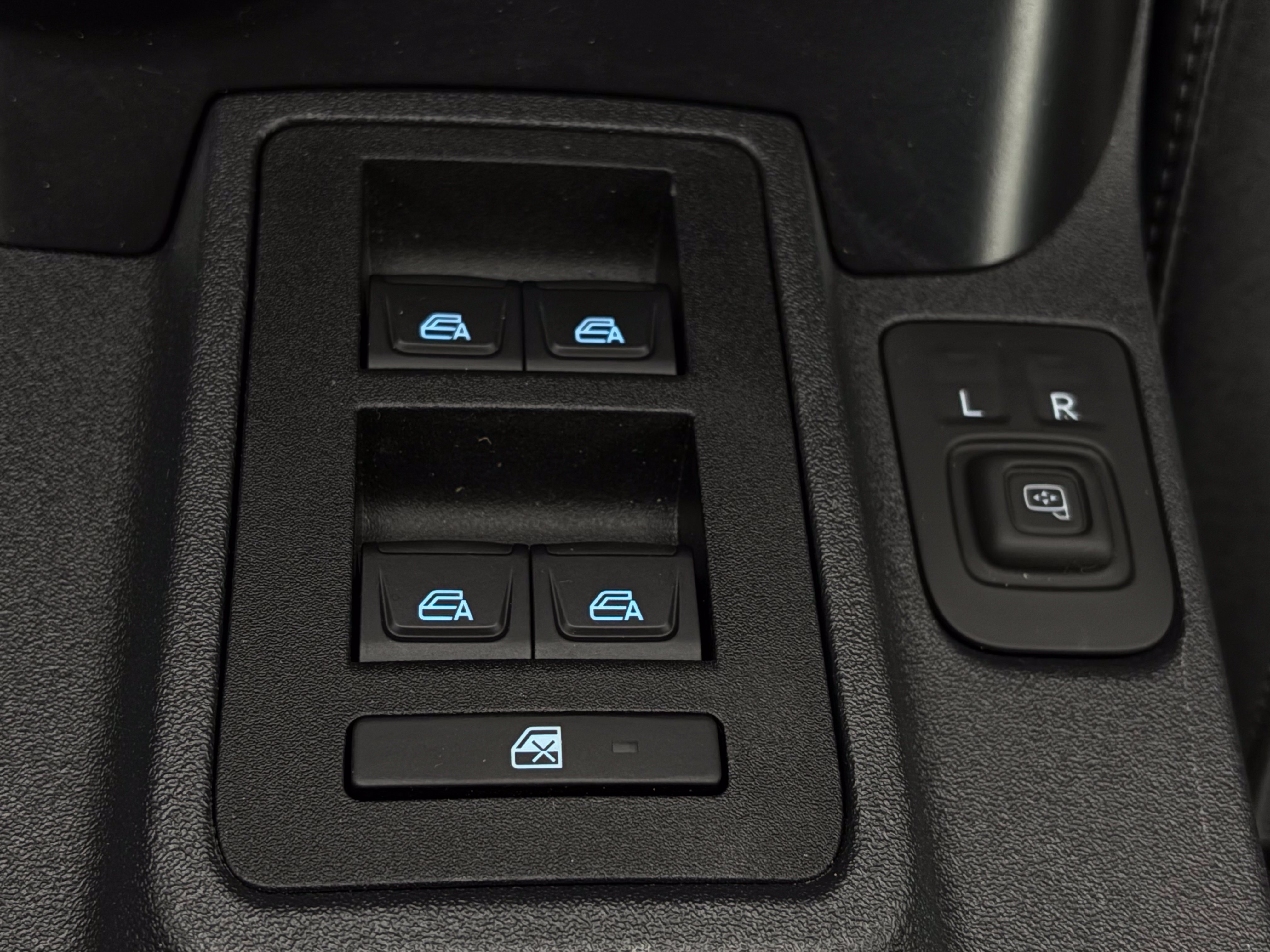 Used 2024 Ford Bronco Everglades AWD/4WD image 35