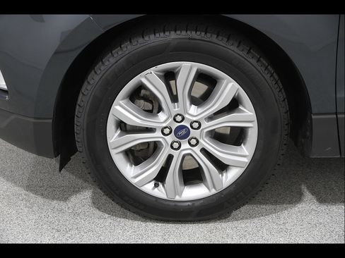 Used 2022 Ford Edge Titanium AWD/4WD image 22