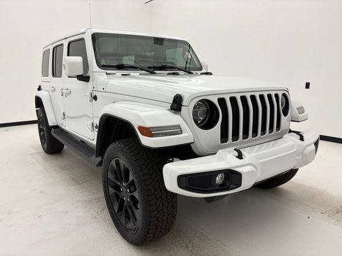 Used 2021 Jeep Wrangler Unlimited Sahara AWD/4WD image 14