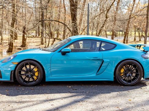 Used 2020 Porsche 718 Cayman GT4 image 2
