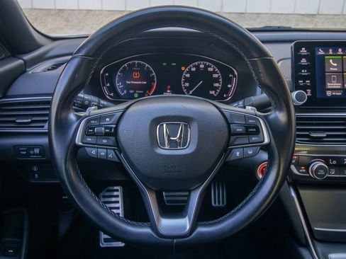 Used 2018 Honda Accord Sport image 32