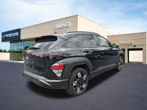 Certified 2025 Hyundai Kona SEL FWD image 4