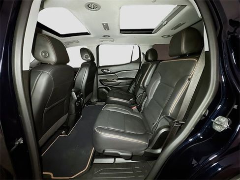 Used 2022 GMC Acadia AT4 w/ Technology Package image 19