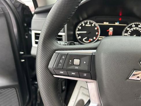 Used 2025 Mitsubishi Outlander SE AWD/4WD image 22