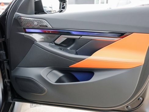 Used 2025 BMW M5 w/ Carbon Package image 28