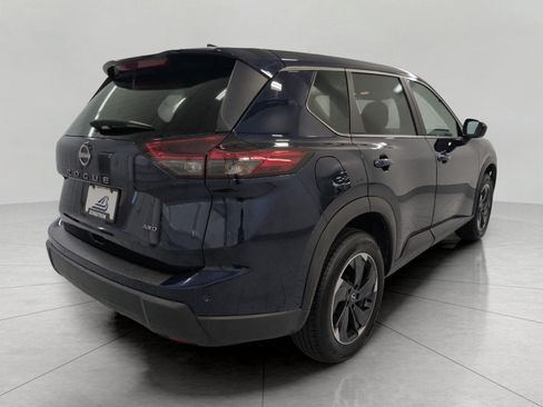 Used 2025 Nissan Rogue SV AWD/4WD image 19