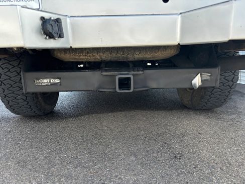 Used 2017 RAM 3500 Tradesman w/ Chrome Appearance Group image 5