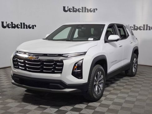 New 2026 Chevrolet Equinox LT image 3