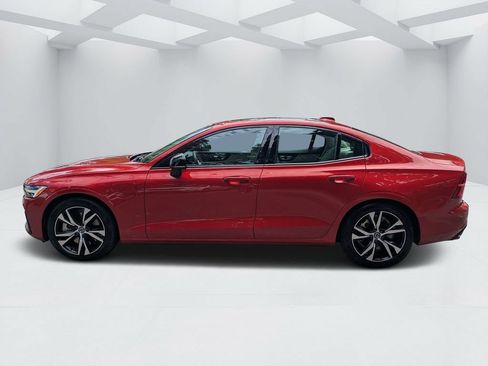 Used 2022 Volvo S60 T8 R-Design Expression AWD/4WD image 6